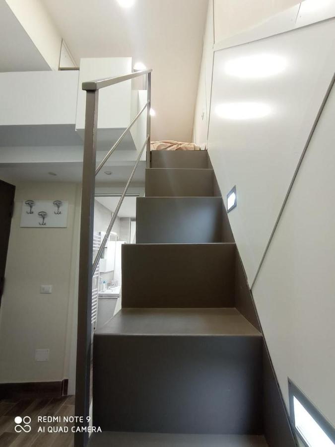 The Small House In Naples Apartment Bagian luar foto