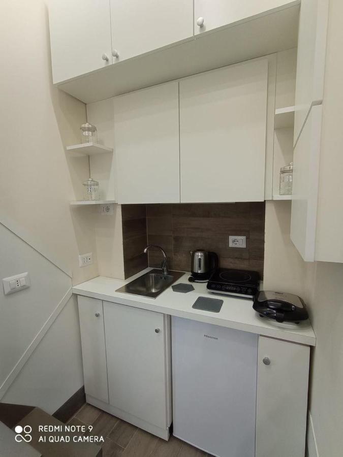 The Small House In Naples Apartment Bagian luar foto